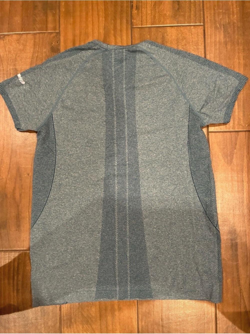 SOLD////Women’s Short Sleeve Heather Blue Performance Tee - Picture 2 of 2
